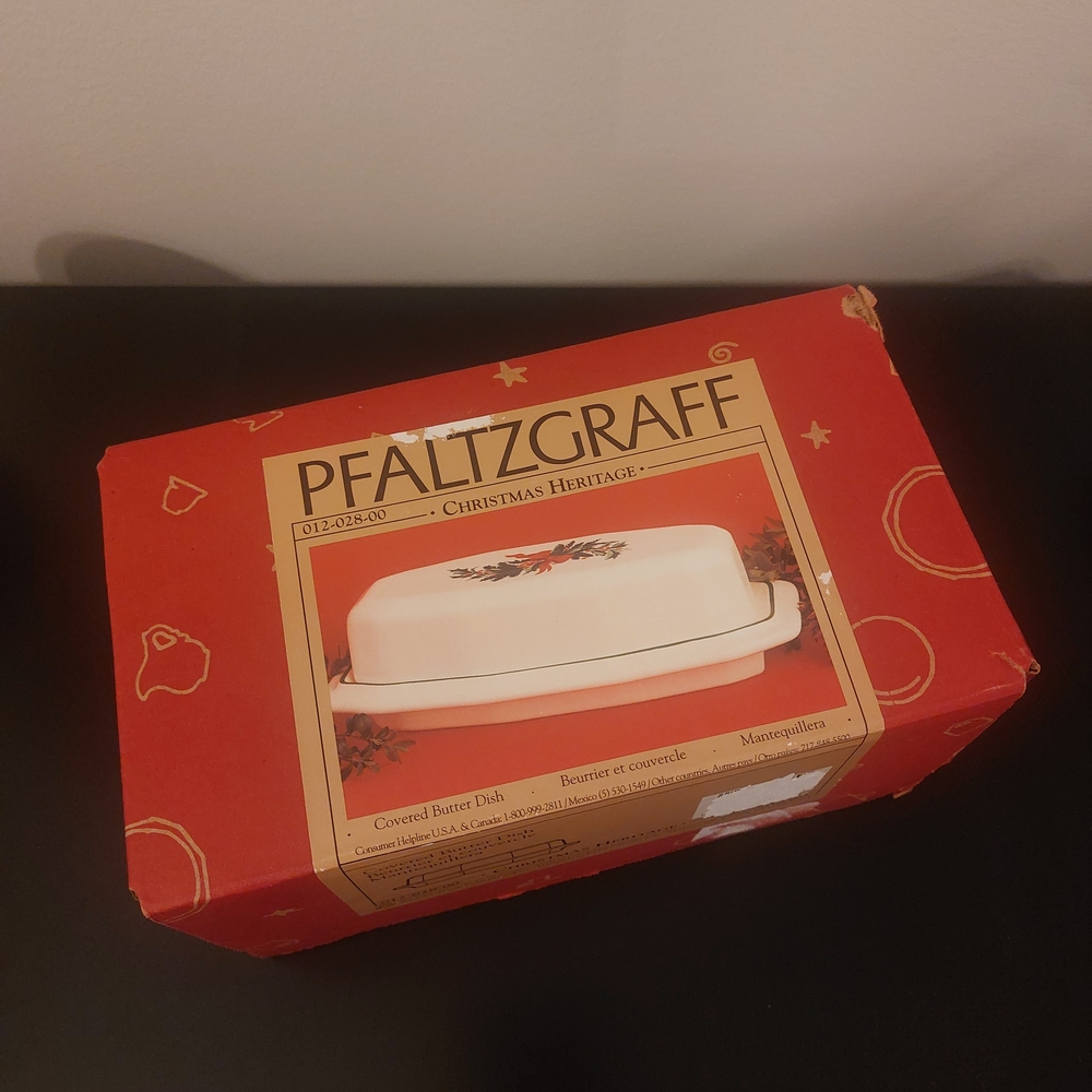 Pfaltzgraff Elegant White Butter Dish with Festive Design - Picture 5 of 5